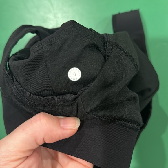 Lululemon Bra (6) - Picture 5 of 5